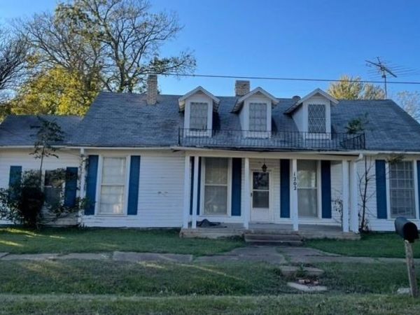 1202 Tyler , Thornton, TX 76687