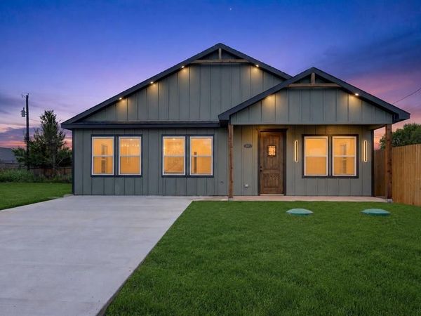2921 Blackjack Lane, Granbury, TX 76048