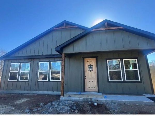 2921 Blackjack Lane, Granbury, TX 76048