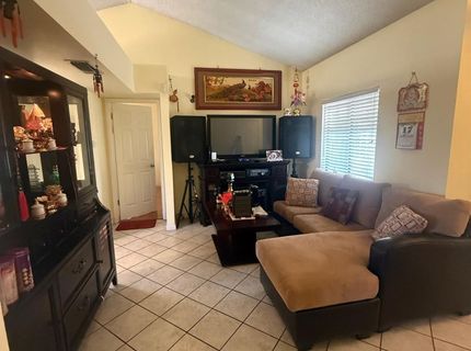 8118 Chateau Dr, Stockton, CA 95210 Photo