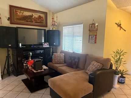 8118 Chateau Dr, Stockton, CA 95210 Photo