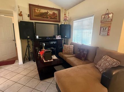 8118 Chateau Dr, Stockton, CA 95210 Photo