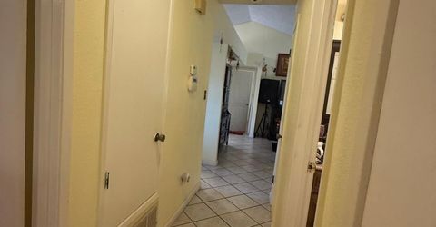 8118 Chateau Dr, Stockton, CA 95210 Photo