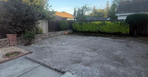 8118 Chateau Dr, Stockton, CA 95210 Photo