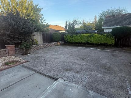 8118 Chateau Dr, Stockton, CA 95210 Photo
