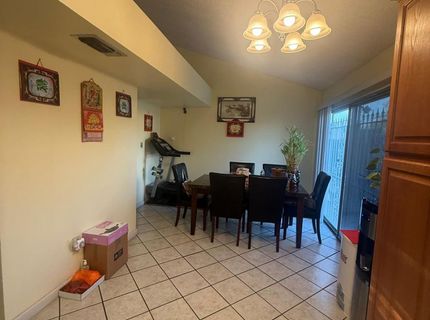 8118 Chateau Dr, Stockton, CA 95210 Photo