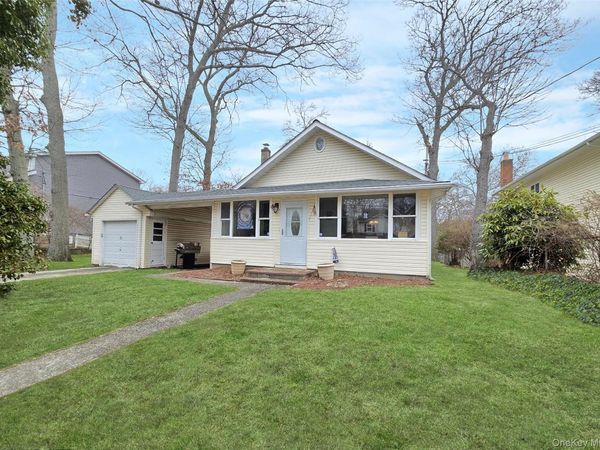 473 Michigan Street , Ronkonkoma, NY 11779