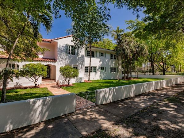 2111 Alhambra Cir, Coral Gables, FL 33134