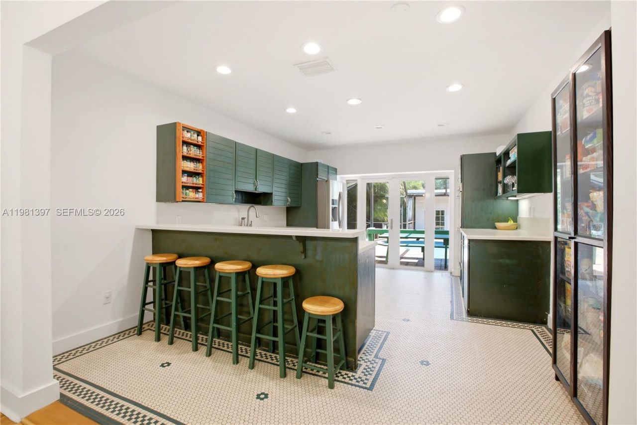 2111 Alhambra Cir, Coral Gables, FL 33134 Photo