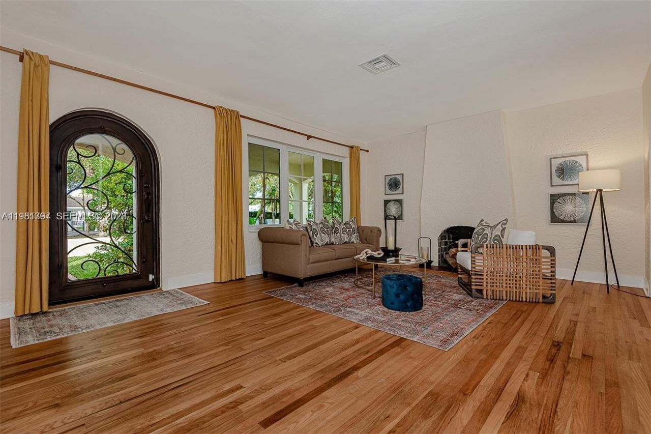 2111 Alhambra Cir , Coral Gables, FL 33134 Photo