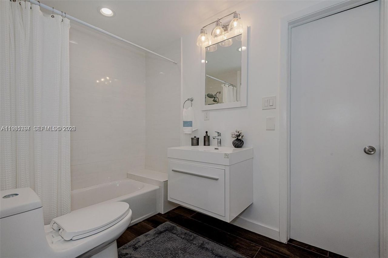 2111 Alhambra Cir, Coral Gables, FL 33134 Photo