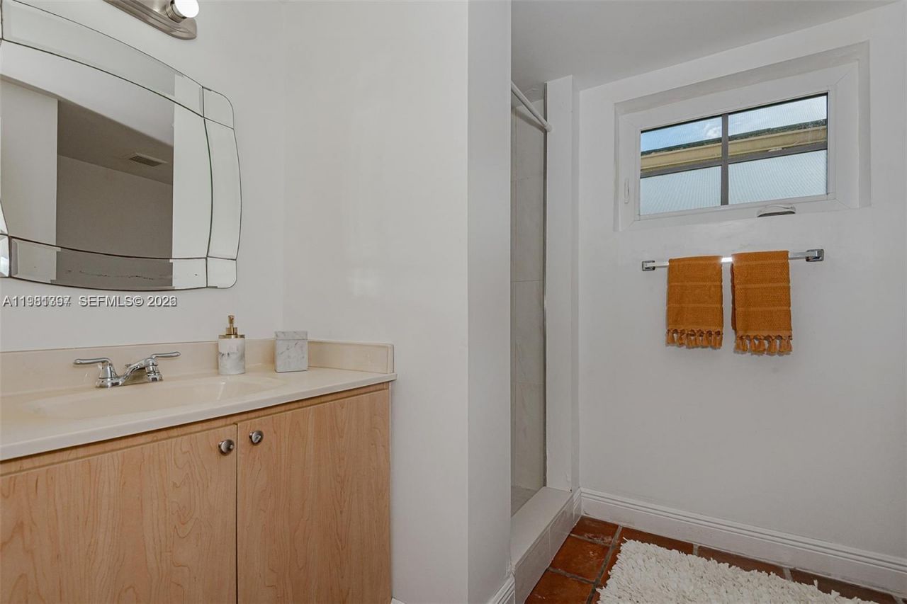 2111 Alhambra Cir , Coral Gables, FL 33134 Photo