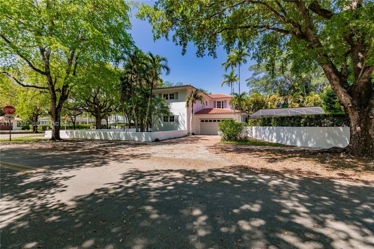 2111 Alhambra Cir, Coral Gables, FL 33134 Photo