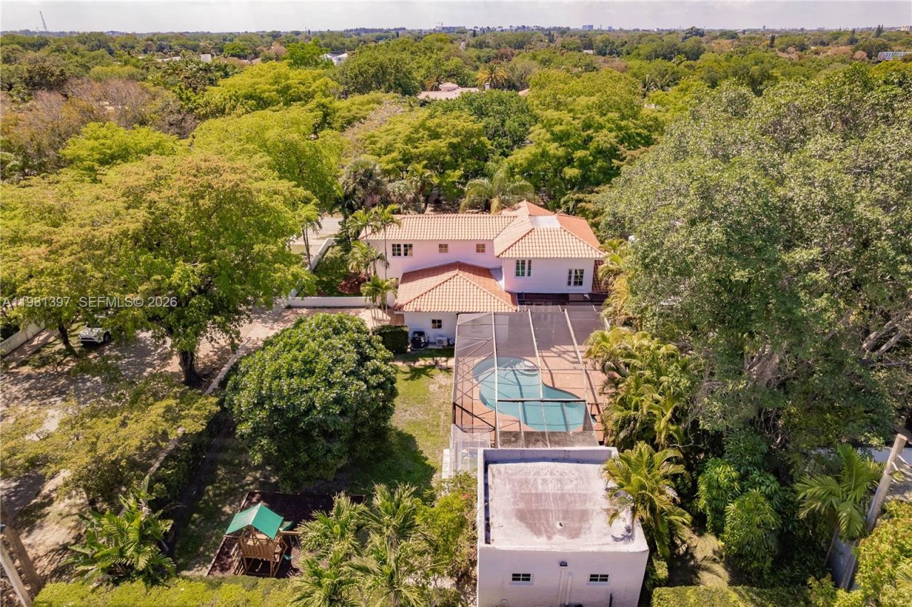 2111 Alhambra Cir, Coral Gables, FL 33134 Photo