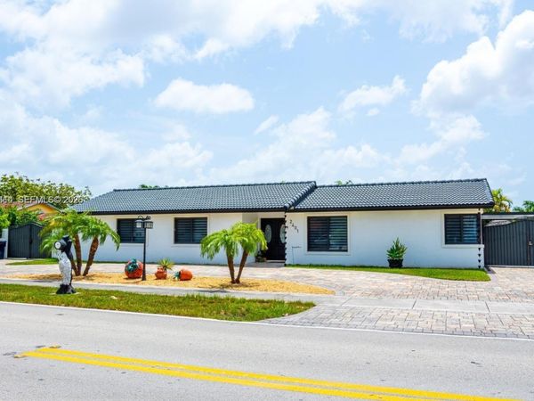 2401 SW 132nd Ave , Miami, FL 33175