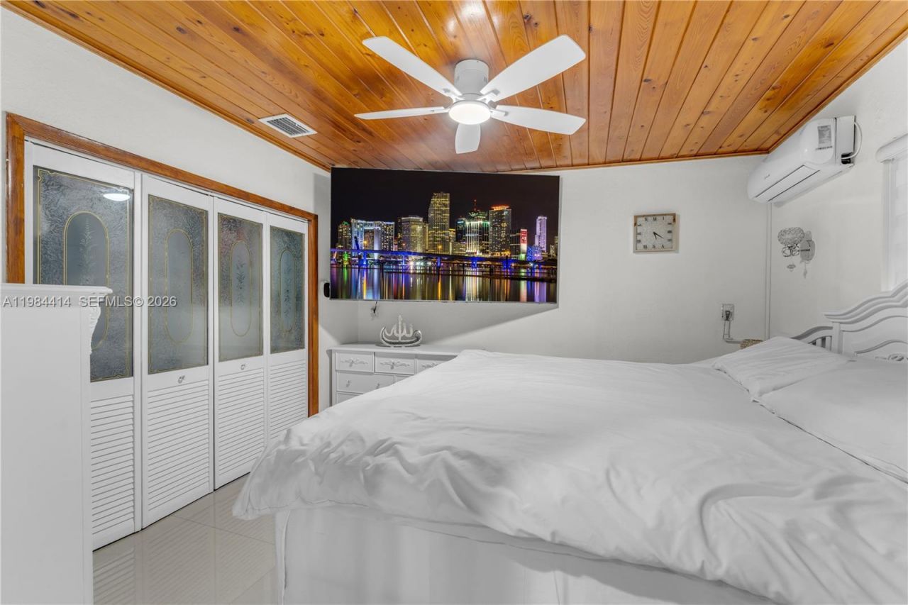 2401 SW 132nd Ave, Miami, FL 33175 Photo