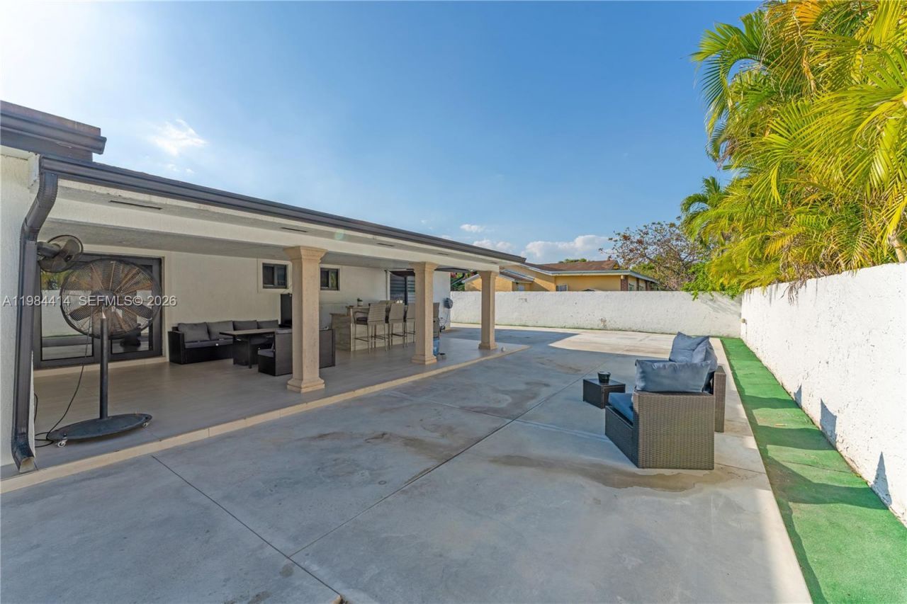 2401 SW 132nd Ave, Miami, FL 33175 Photo