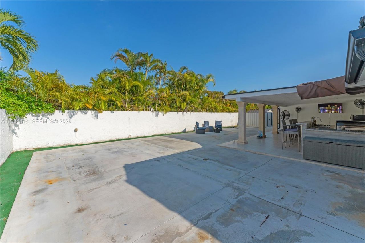 2401 SW 132nd Ave, Miami, FL 33175 Photo