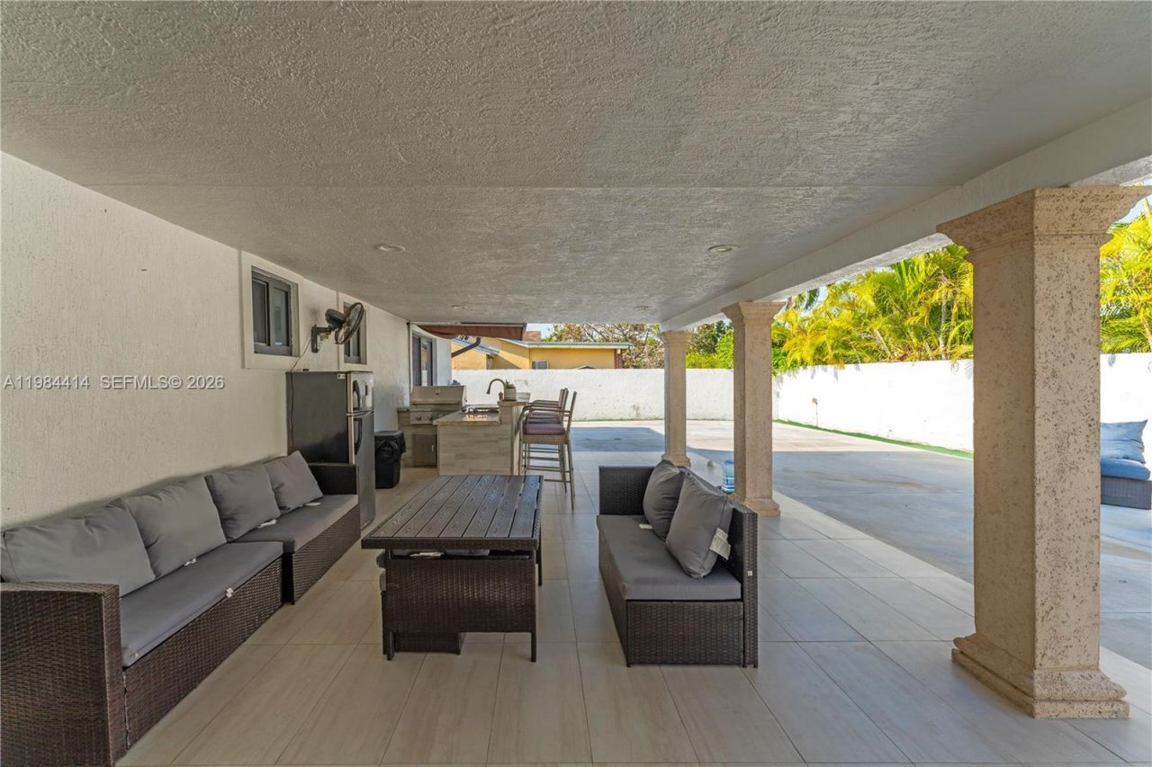 2401 SW 132nd Ave, Miami, FL 33175 Photo