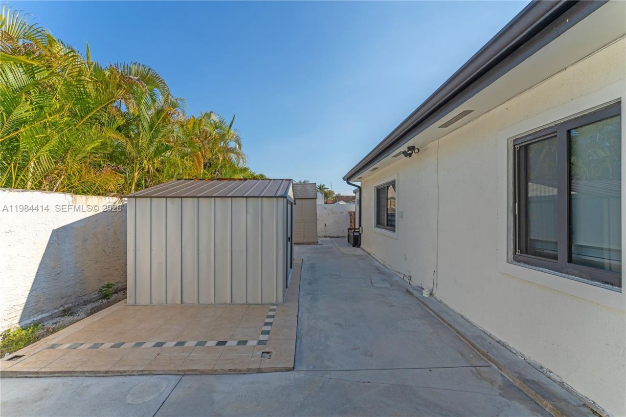 2401 SW 132nd Ave, Miami, FL 33175 Photo