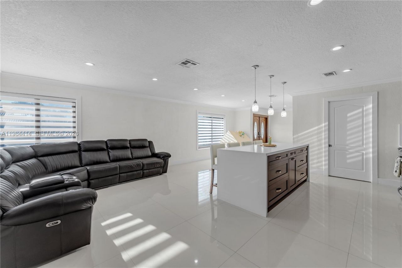 2401 SW 132nd Ave, Miami, FL 33175 Photo