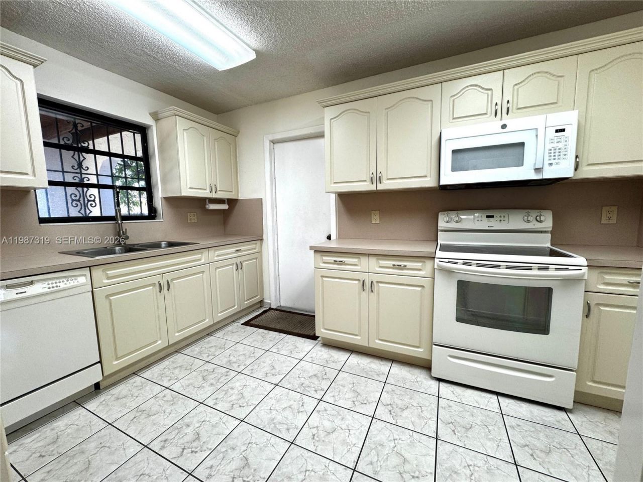 2835 SW 108th Pl, Miami, FL 33165 Photo