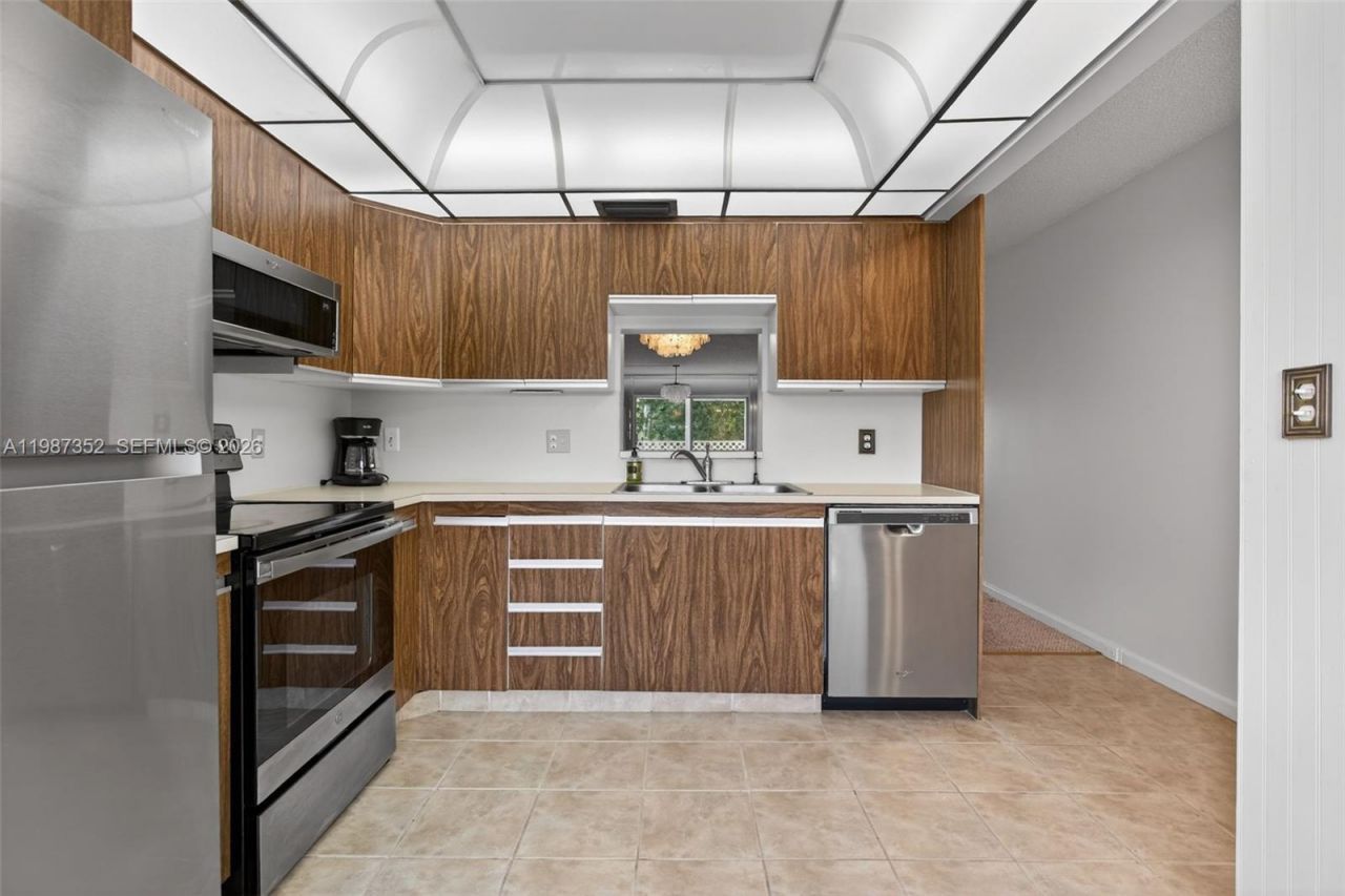 2001 Granada Dr, Unit A3, Coconut Creek, FL 33066 Photo