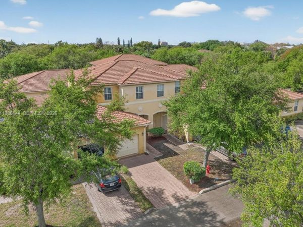 661 NW 21st Ave , Pompano Beach, FL 33069