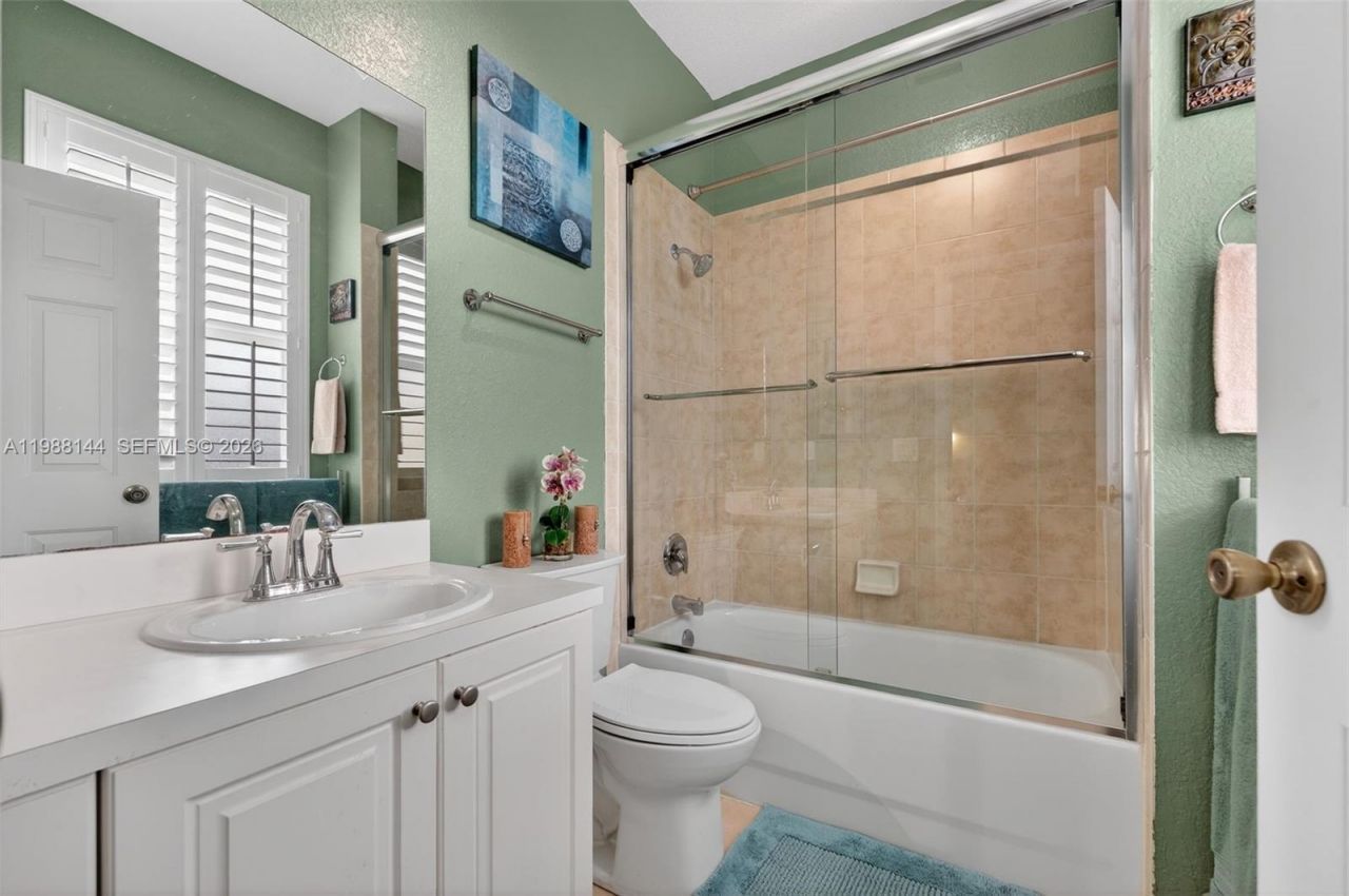 661 NW 21st Ave , Pompano Beach, FL 33069 Photo