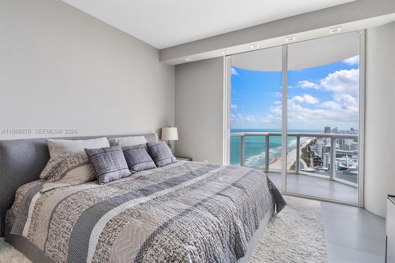 6365 Collins Ave, Unit 4307, Miami Beach, FL 33141 Photo