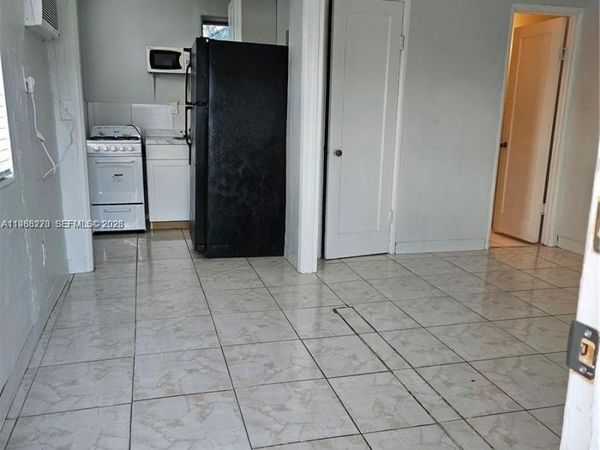 1437 NE 110th Ter , Unit 4, Miami, FL 33161