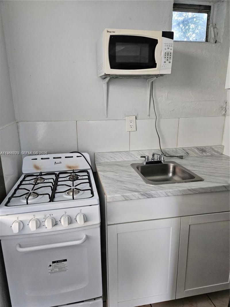 1437 NE 110th Ter , Unit 4, Miami, FL 33161 Photo