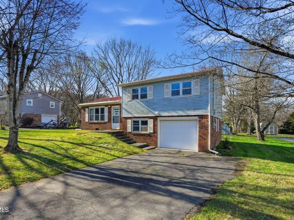 2610 Austin Village Boulevard, Johnson City, TN 37601