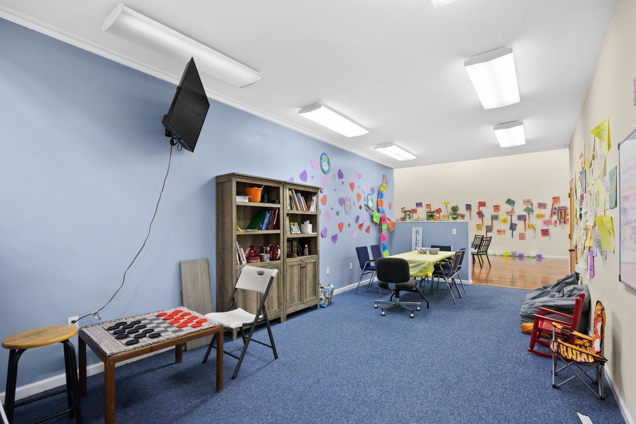 69 Jessamine Ave. Photo 12