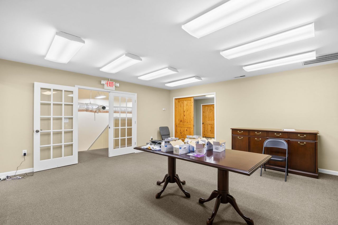 69 Jessamine Ave. Photo 29