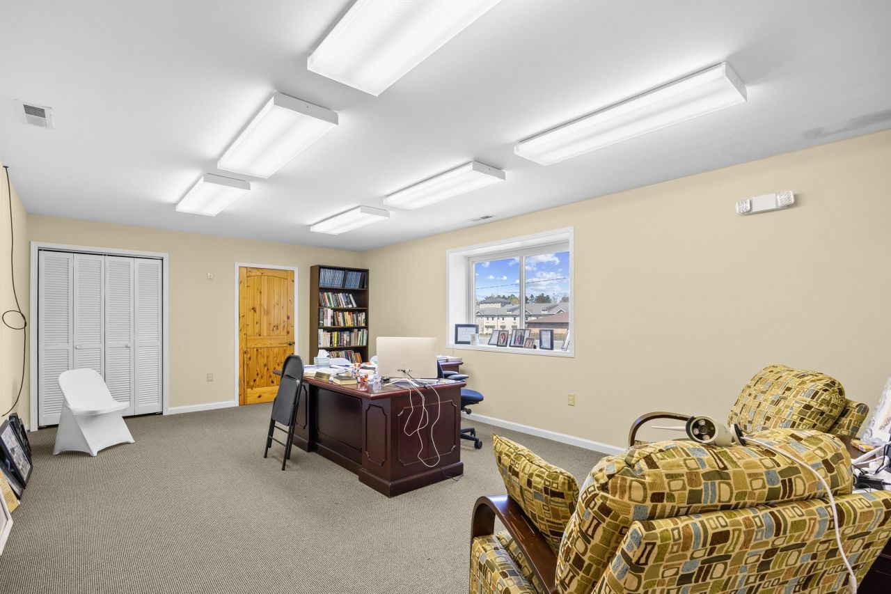 69 Jessamine Ave. Photo 30