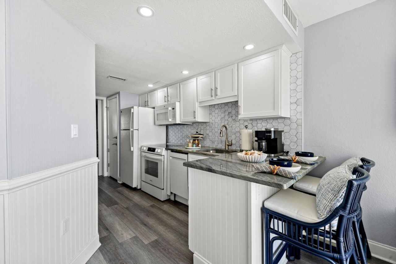 158 Seawatch Dr. Photo 14