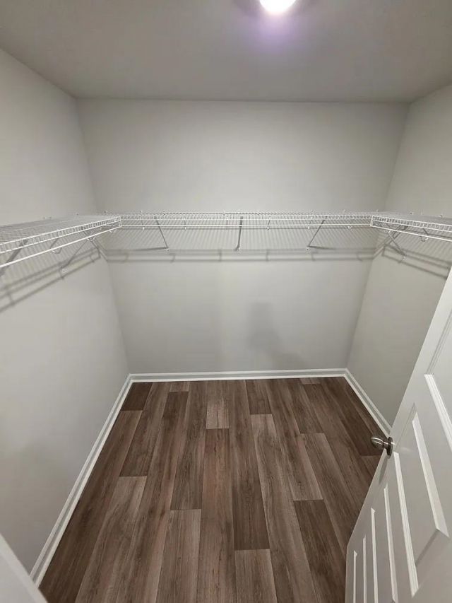 532 Runaway Train Dr Photo 10