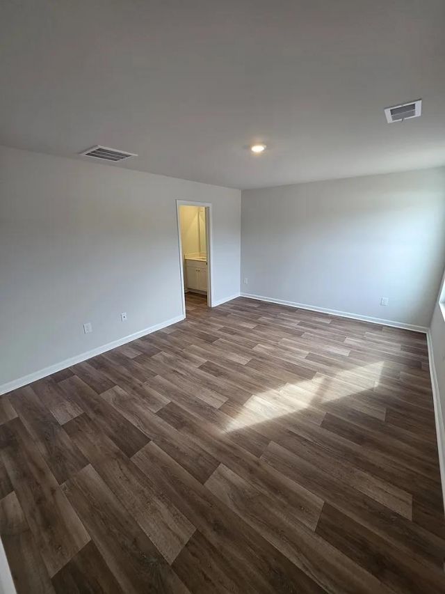 532 Runaway Train Dr Photo 12