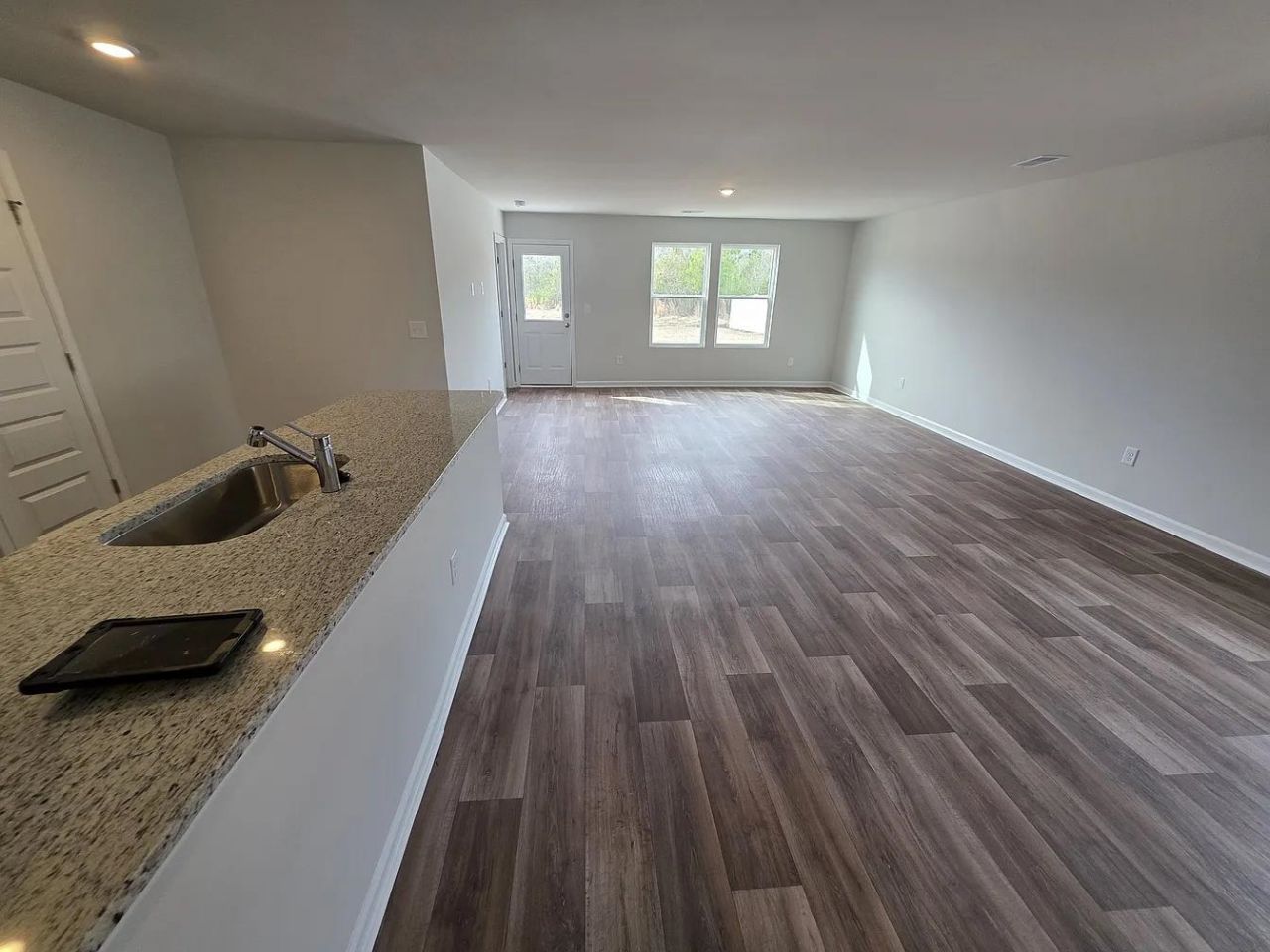 532 Runaway Train Dr Photo 6