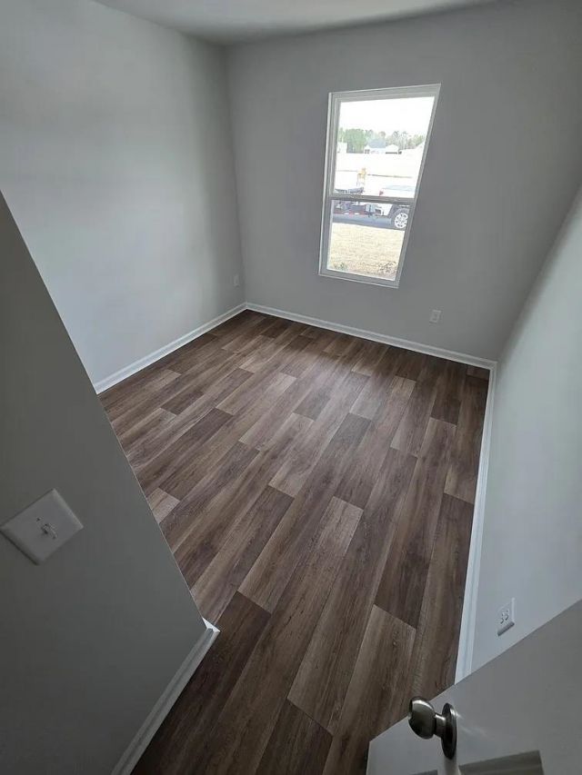 532 Runaway Train Dr Photo 8