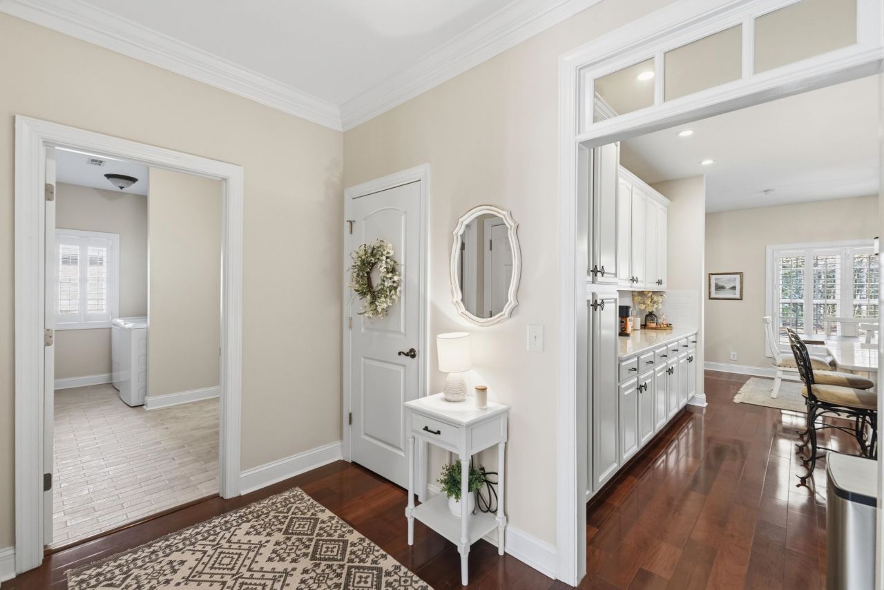 204 Chamberlin Dr. Photo 8