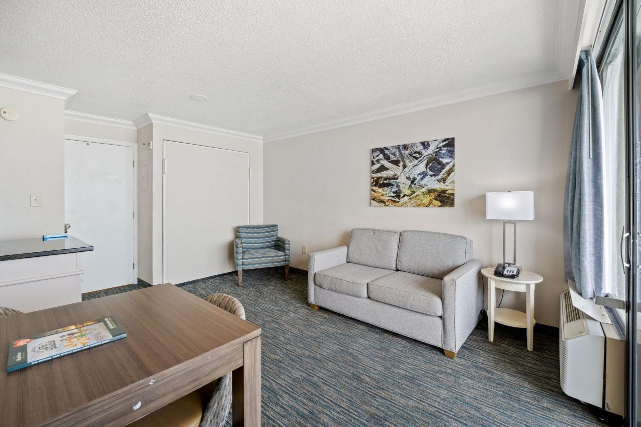 1105 S Ocean Blvd. S  Photo 17