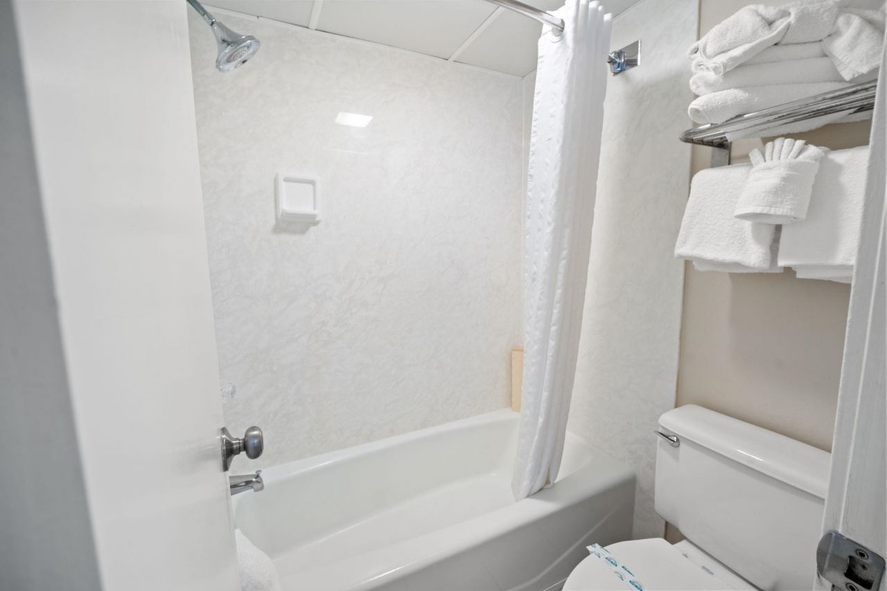 1105 S Ocean Blvd. S  Photo 24