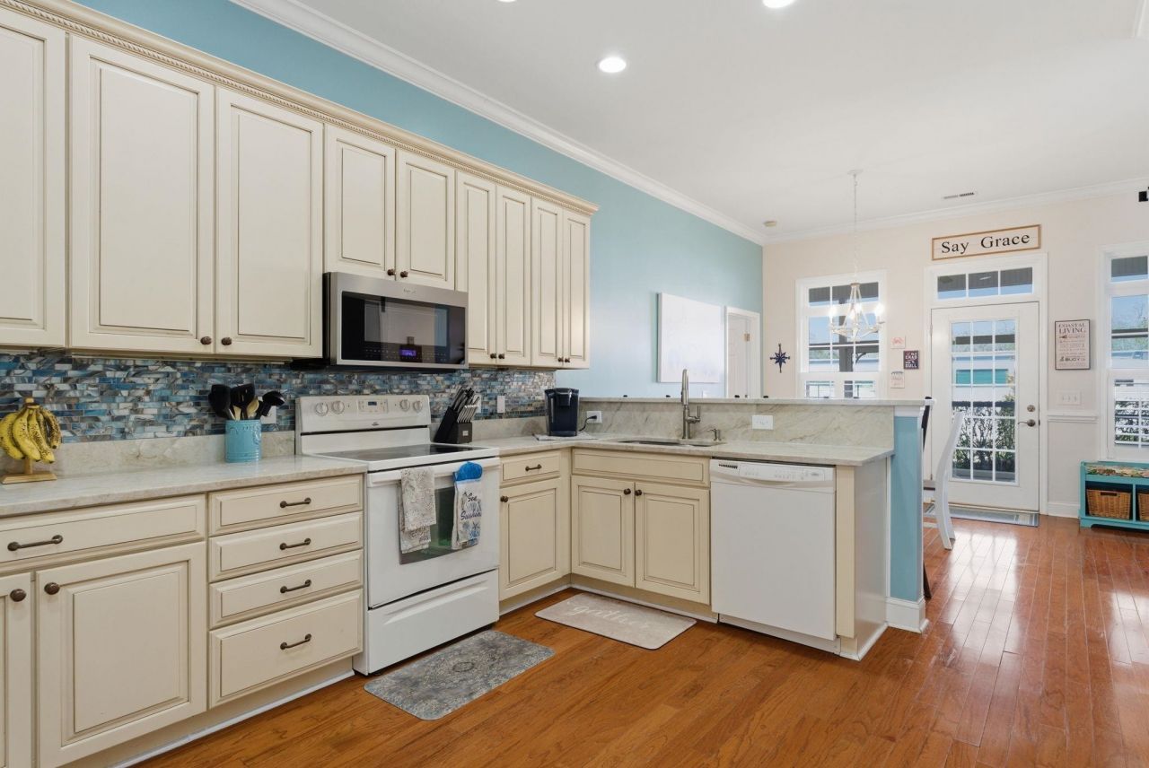 4241 Graystone Blvd. Photo 45