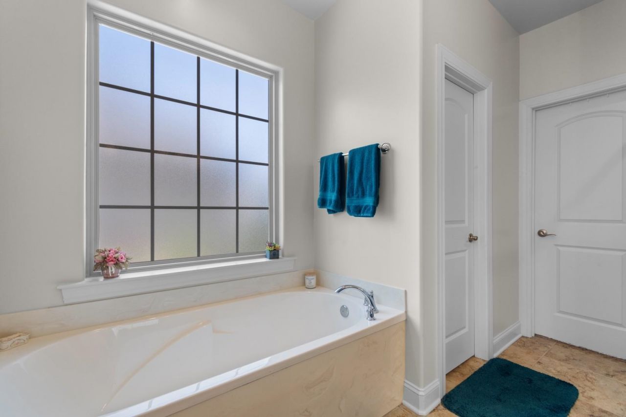 9060 Abingdon Dr.  Photo 16