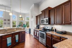 9060 Abingdon Dr.  photo 4