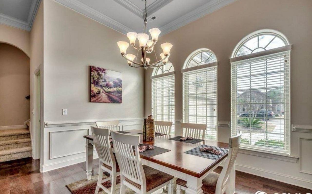 9060 Abingdon Dr.  Photo 4