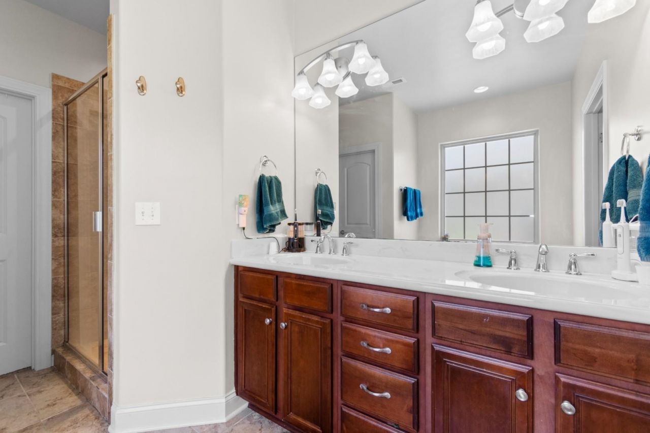 9060 Abingdon Dr.  Photo 6