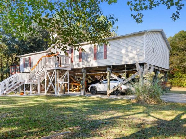 881 Rowe Pond Rd. , Conway, SC 29526